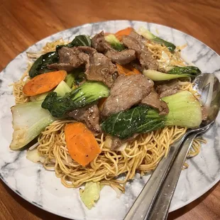 Stir fried beef noodles
