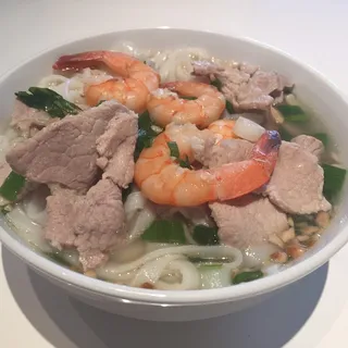 9. Shrimp and Pork Rice Noodle Soup