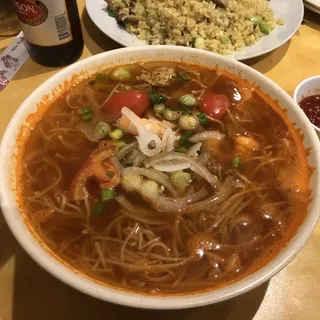 14. Crab Cake / Shrimp Tomato Vermicelli Soup