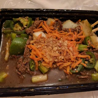 43. Beef with Bamboo Shoots & Mushroom