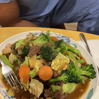 Beef with VN Pickle Cabbage