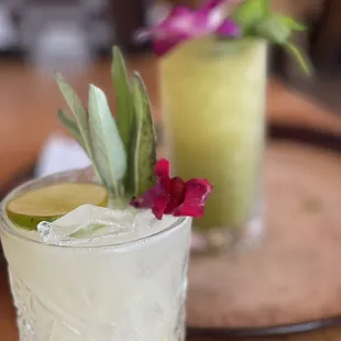 Tell me this doesn&apos;t look awesome. The happy hour is soooo awesome Margarita