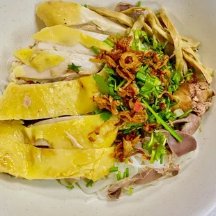 Bún Măng Gà
Chicken Bamboo Shoot