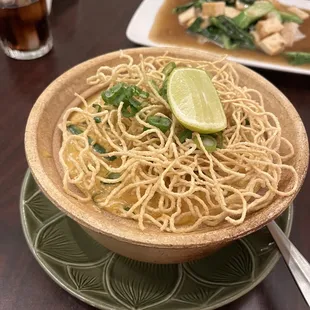 Khao Soi (curry egg noodles topped with crunchy noodles