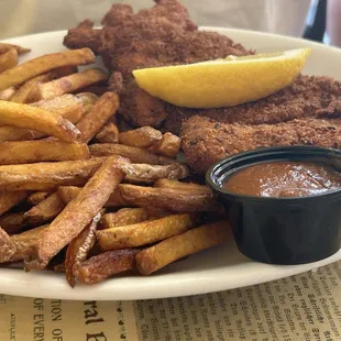 Hubbie's schnitzel with fries