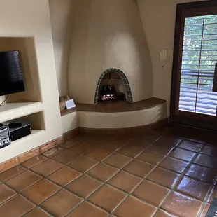 Nice bedroom.  Clean