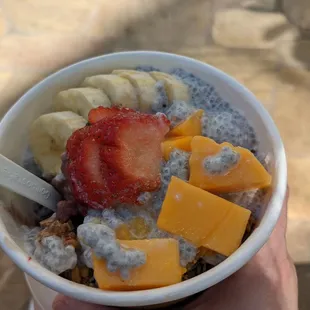 Acai bowl