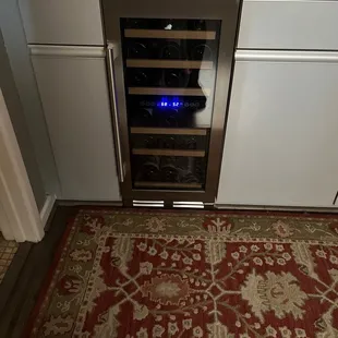 Avanti dual zone wine cooler