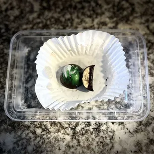 Bon bon: Top view and cross-section 5/2024