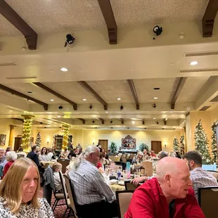 Christmas Eve dinner at the club. This year 2022 it&apos;s exquisite