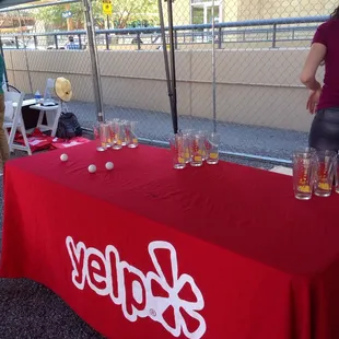 Yelp pong!