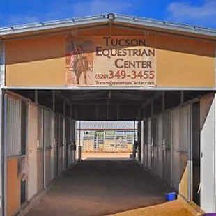 The Southwest's whole-horse retreat and training center.