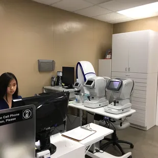 Front desk and check-in area. I can help you make an appointment :)
