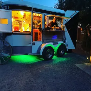 HORSE TRAILER BAR AT RANCHO ROBLES