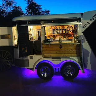 HORSE TRAILER BAR