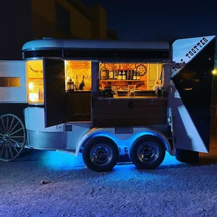 HORSE TRAILER BAR
