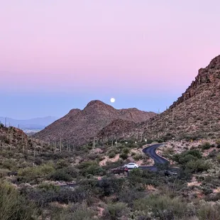 Gates Pass | Instagram: @telephonesmoothie