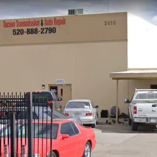 The front entrance to Tucson Transmissions and Auto Repair
