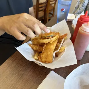 Fish &amp; prawns.