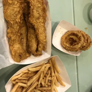 Fish, fries and onion rings
