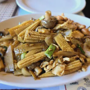 Chicken w bamboo shoots and baby corn