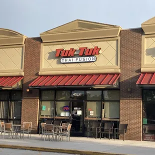 Located in a shopping mall in Riverview