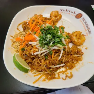 Tuk Tuk Thai Grill