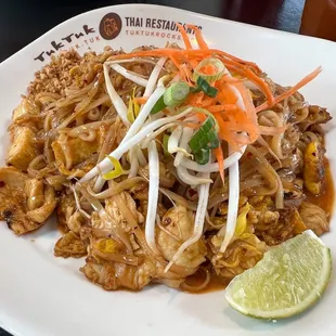 ramen and noodles, ramen, noodle soup, noodle dish, food, noodles