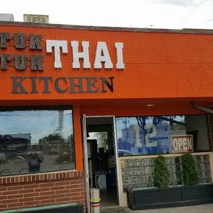 Tuk Tuk Thai Kitchen 1625 W Dravus St. Seattle, WA 98119 206-420-1284