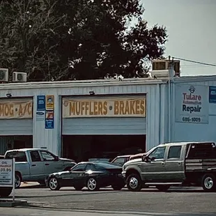 Street view off Tulare AVE of the Tulare Automotive Repair shop 559-686-1009 near the gas station 10/23/2020