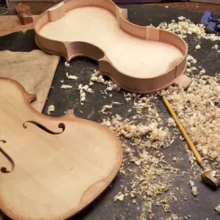 Violin making in Tulsa at Tulsa Strings