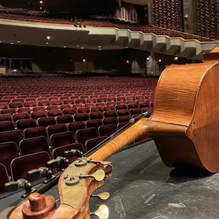 Getting ready for the night&apos;s packed house at the Performing Arts Center.