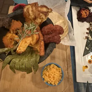 bbq chicken, fried chicken wings, food, bbq wings, chicken wings and fried chicken, poultry, fried chicken, chicken, chicken wings