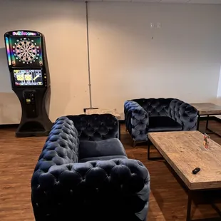 Lounge &amp; Vibe Area!