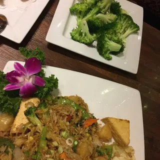 Pineapple Curry Fried Rice Chicken