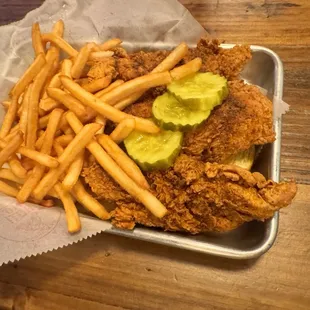 3-piece chicken tenders with fries. Mo&apos;Hot level spice!