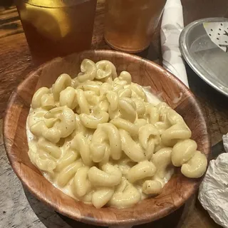 Large Mac-N-Cheese