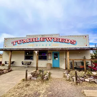 outside, ramen and noodles