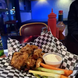 Chicken fingers, they were decent!!