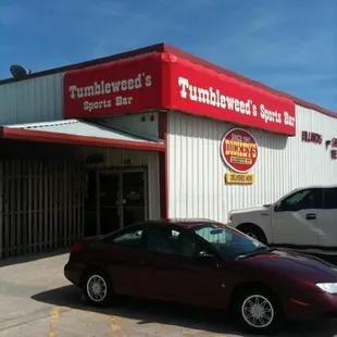 the outside of tumbleweeds sports bar