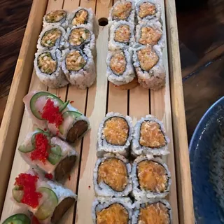 Spicy Scallop Roll