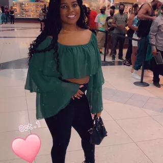 Moneé W.
