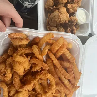 19. Shrimp and Calamari Dinner 1 lb Side of Gizzards