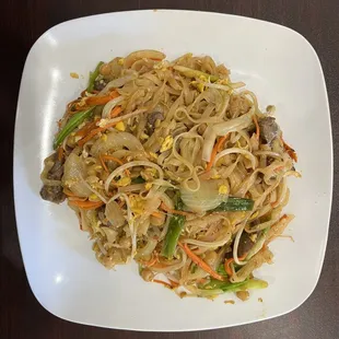 a plate of noodles