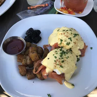 Salmon Benedict