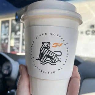 My hot oatmilk mocha!