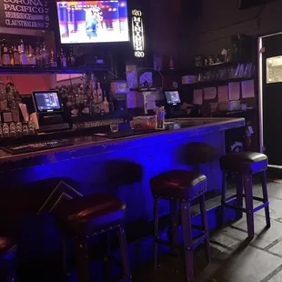 sushi and sashimi, interior