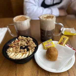 Moreno coffees, açaí bowl, coxinha