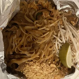 D - Pad Thai (beef)