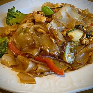 Drunken Noodles w/ Chicken